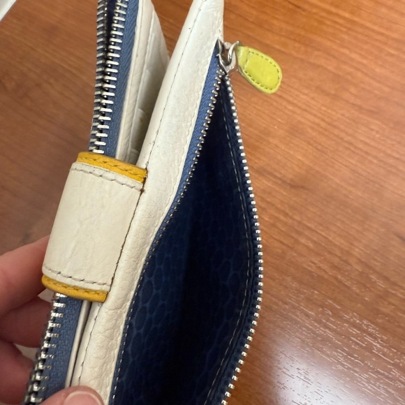 Brighton Leather Wallet White With multicolor Braided band around - Picture 16 of 16